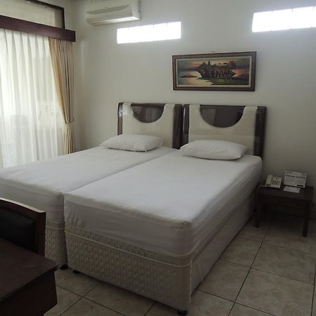 Rumah Polonia Guest House จาการ์ตา ภายนอก รูปภาพ